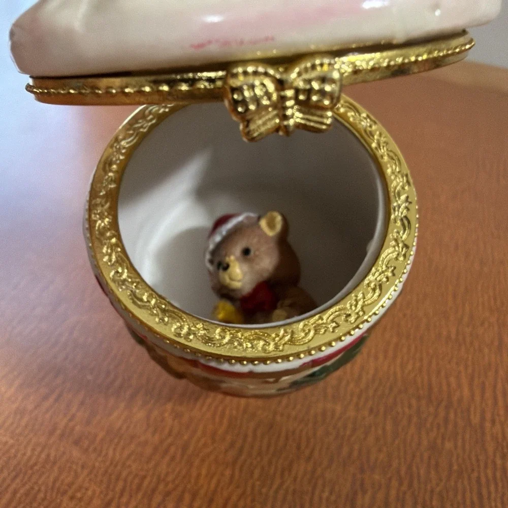 Vintage Santa Claus Hinged Trinket Box Round With Surprise Trinket